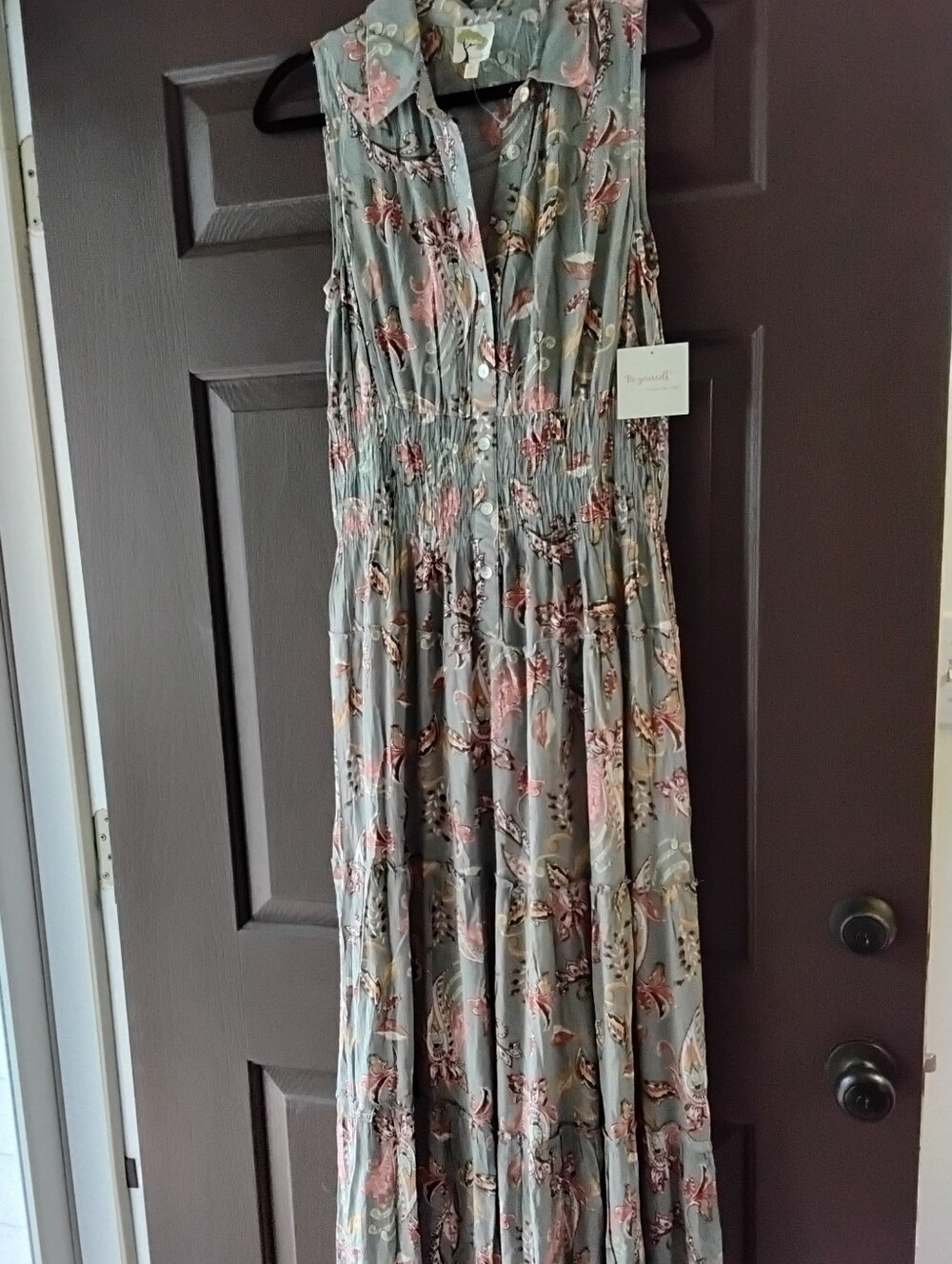 Fig & Flower Sleeveless Grey Floral Maxi Dress - Women